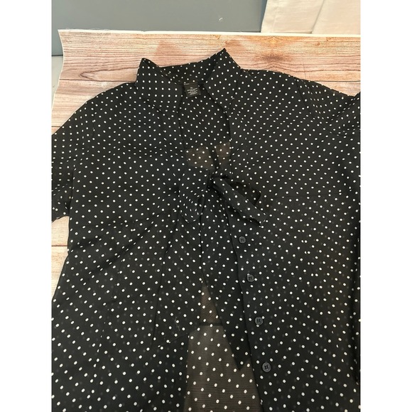Ladies black and‎ white polkadot blouse - Picture 1 of 5